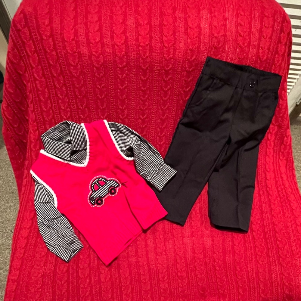 3-piece, . Size 2-T. English laundry brand. Car accent.
